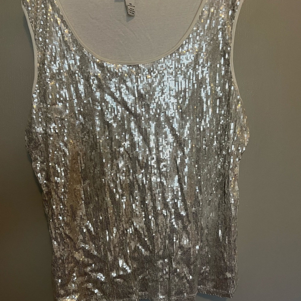 3X, white/silver sequined tank